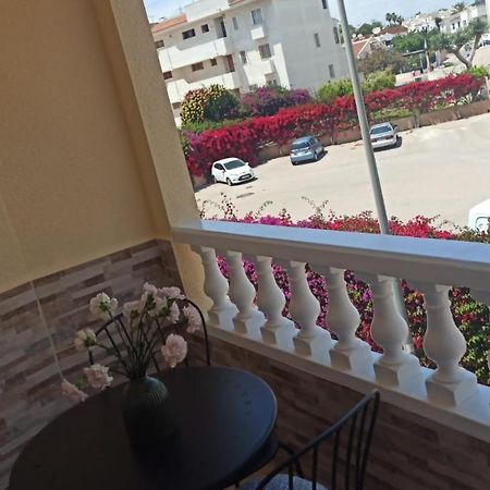 Torrevieja 2 Bedroom Holiday Apartment Экстерьер фото