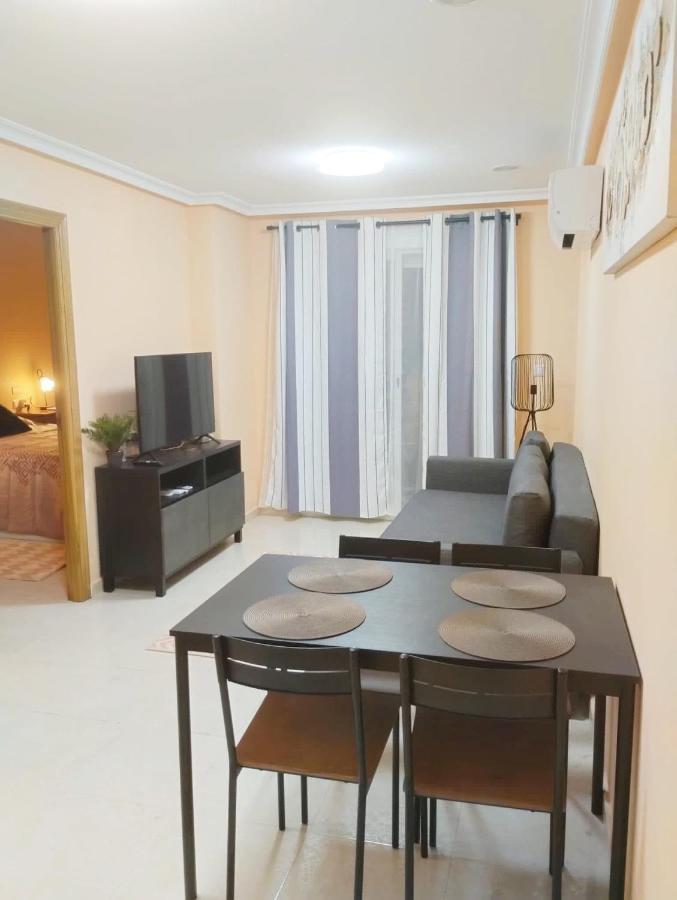 Torrevieja 2 Bedroom Holiday Apartment Экстерьер фото
