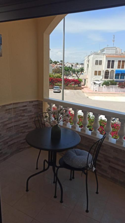Torrevieja 2 Bedroom Holiday Apartment Экстерьер фото